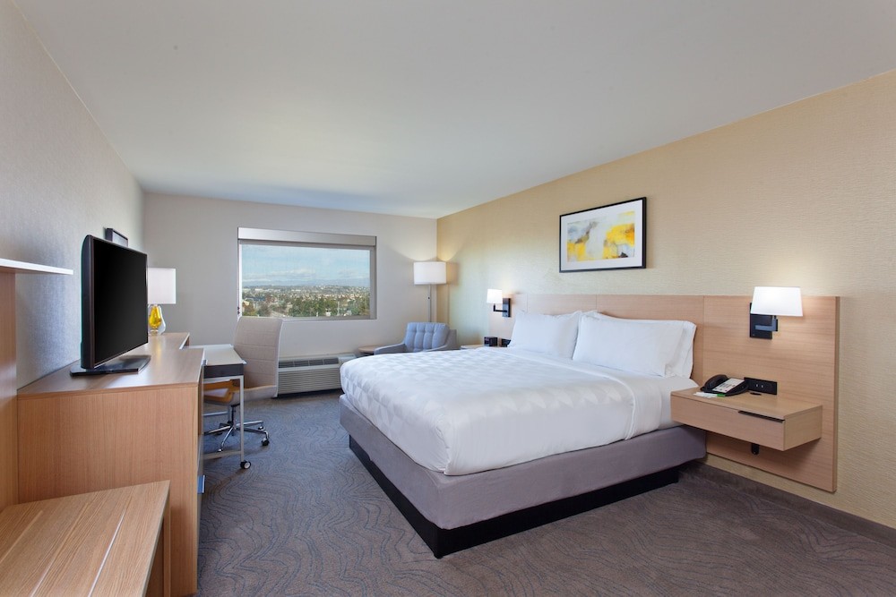 Holiday Inn Los Angeles - LAX Airport, an IHG Hotel